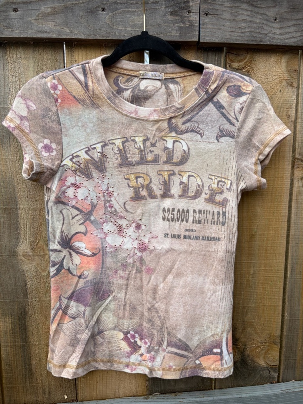 xcit u.s.a. Wild Ride western Floral Print Tee Taupe coastal cowgirl PM